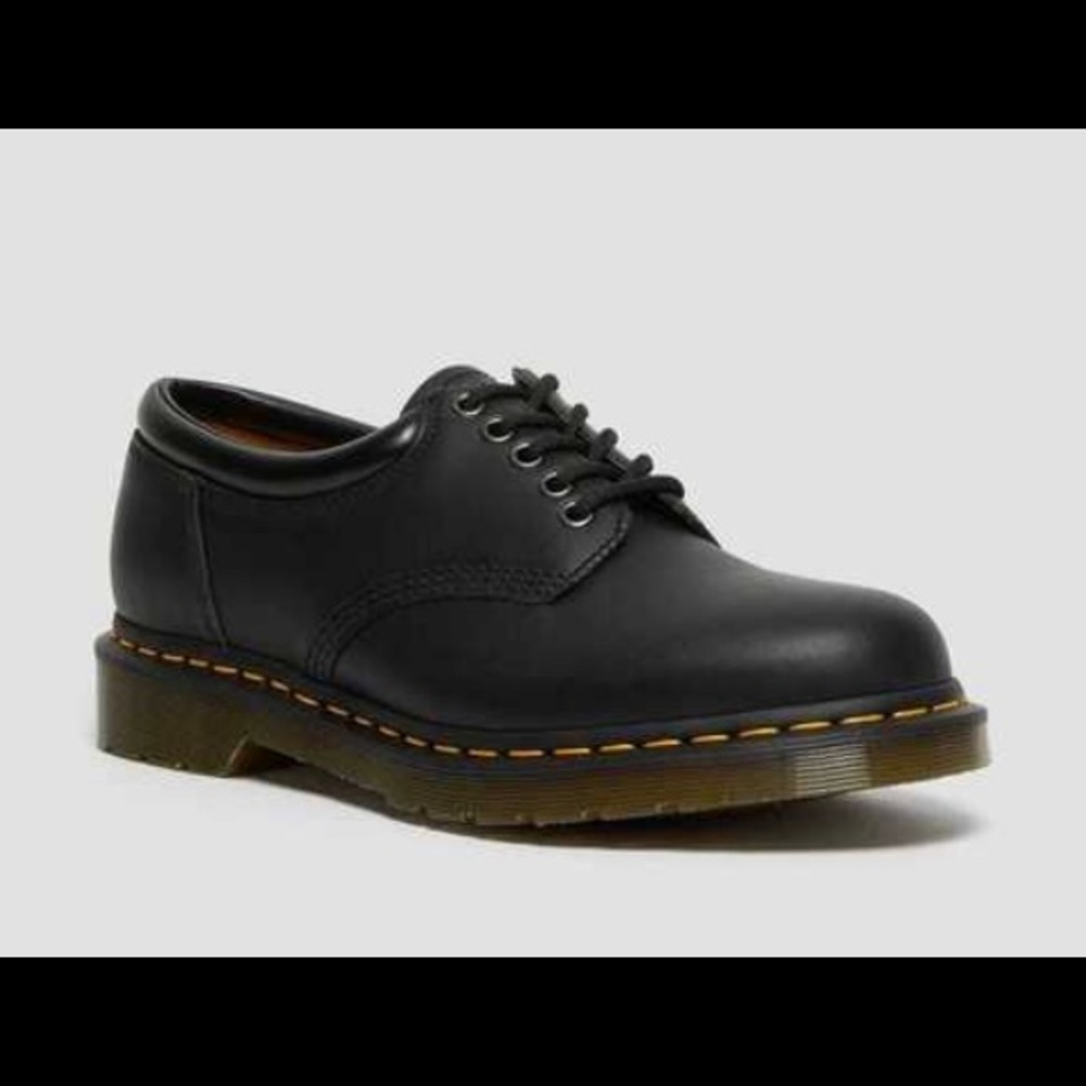 Dr. marten’s 5 eyelet unisex brand new low top shoe Womens size 11